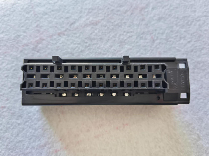 Allen-Bradley 1756-TBNH Allen-Bradley 1756-TBNH